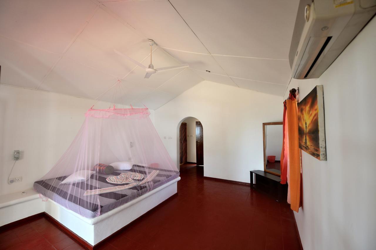 Darwins Beach Resort Tangalle Exterior photo